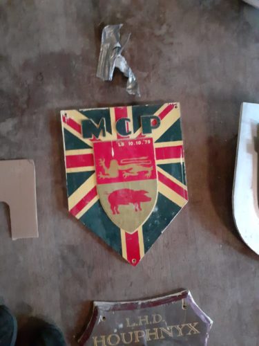 Het MCP schild hangt weer!